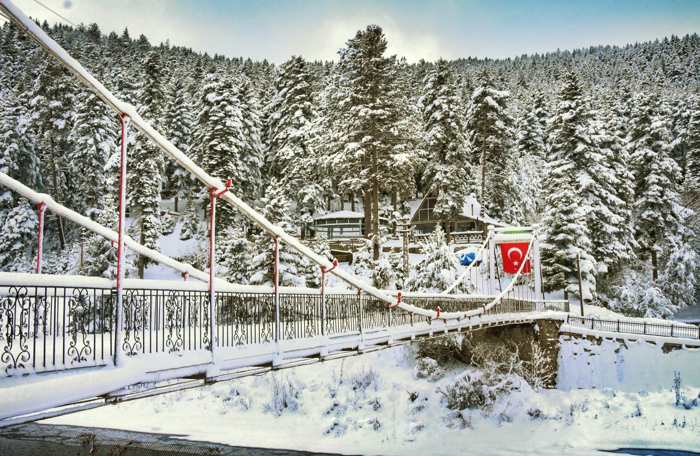 Kastamonu’da kar, kartpostallık görüntüler oluşturdu