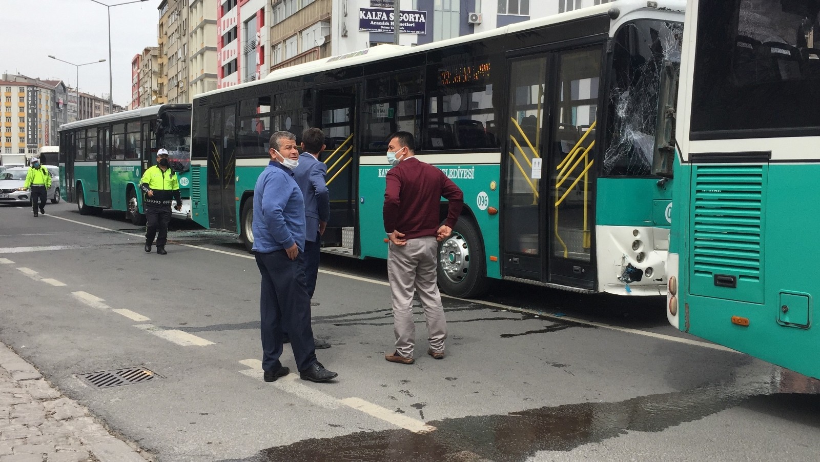 halk otobusleri zincirleme kaza yapti kayseri haberleri