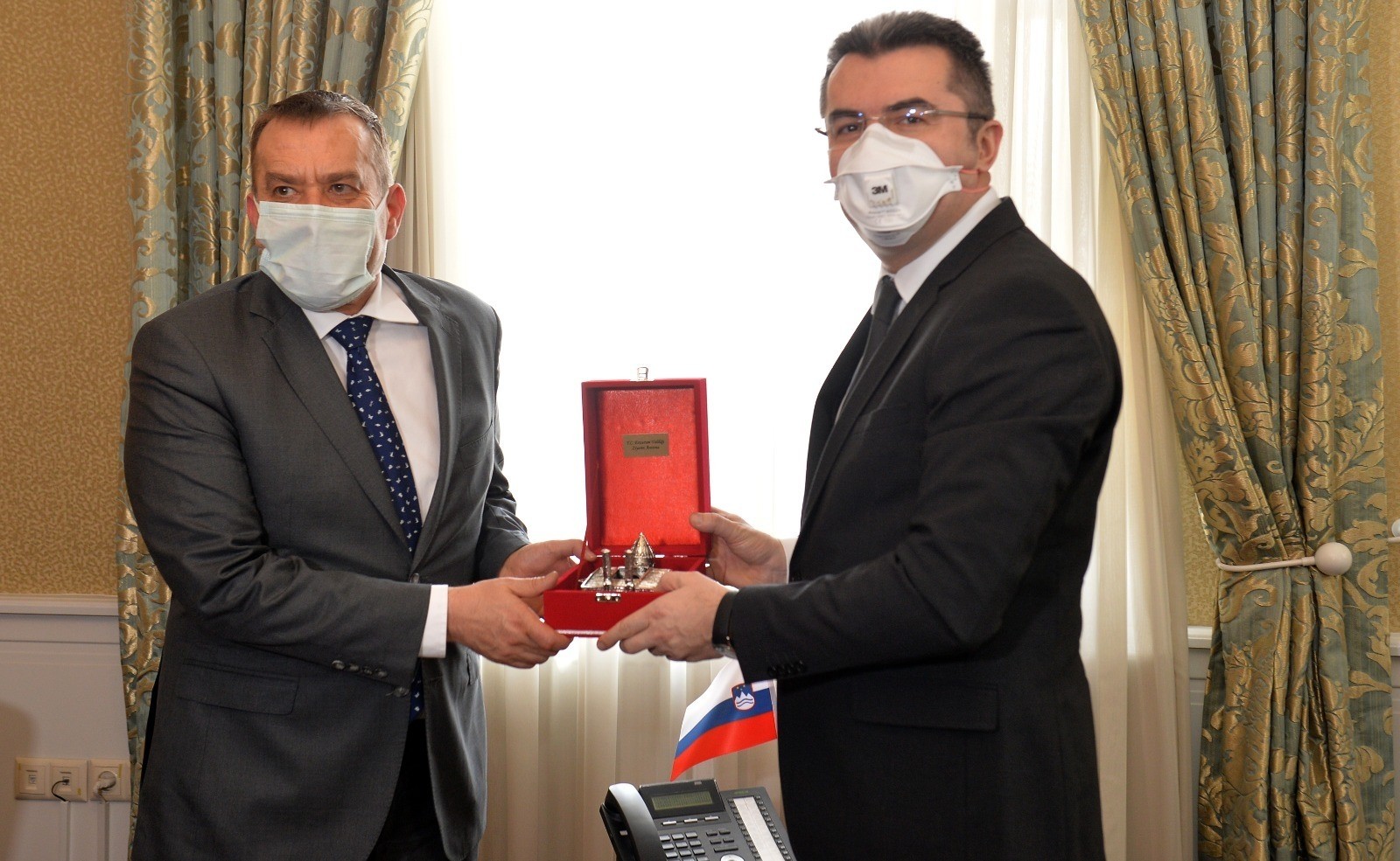 Slovenya Cumhuriyeti Büyükelçisi Seligo, Vali Memiş'i ziyaret etti -  Erzurum Haberleri