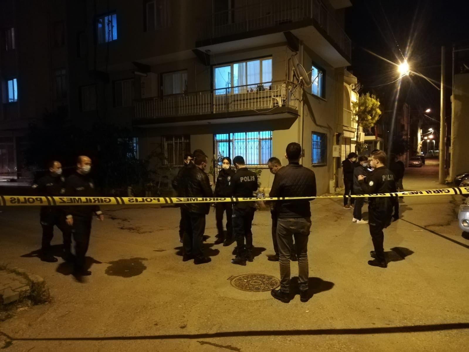İzmir’de ev sahibi ile kiracı arasında gürültü kavgası 1 ölü İzmir