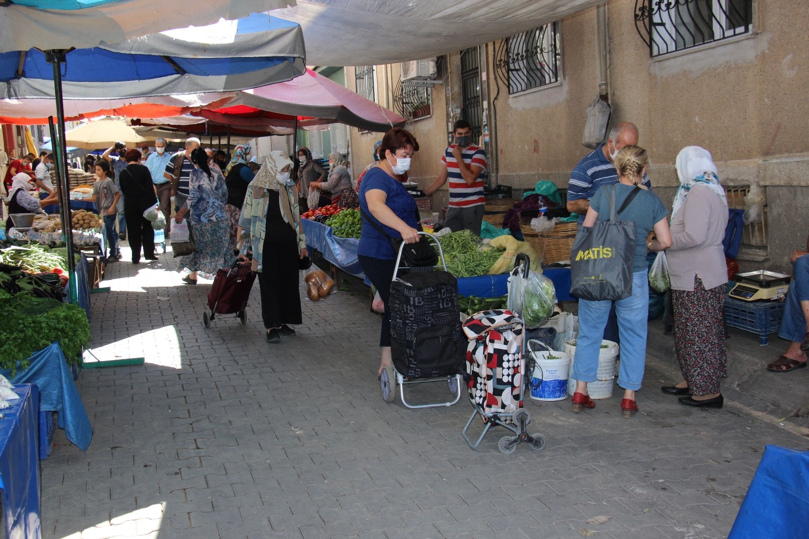 Efeler’de pazar yerleri belli oldu