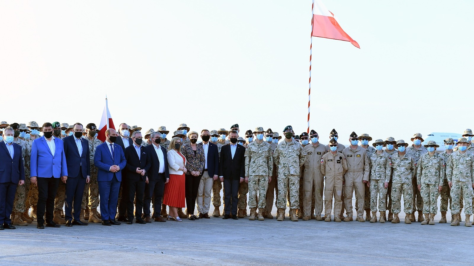 Cumhurbaşkanı Duda, İncirlik’teki Polonyalı askerlerle buluştu