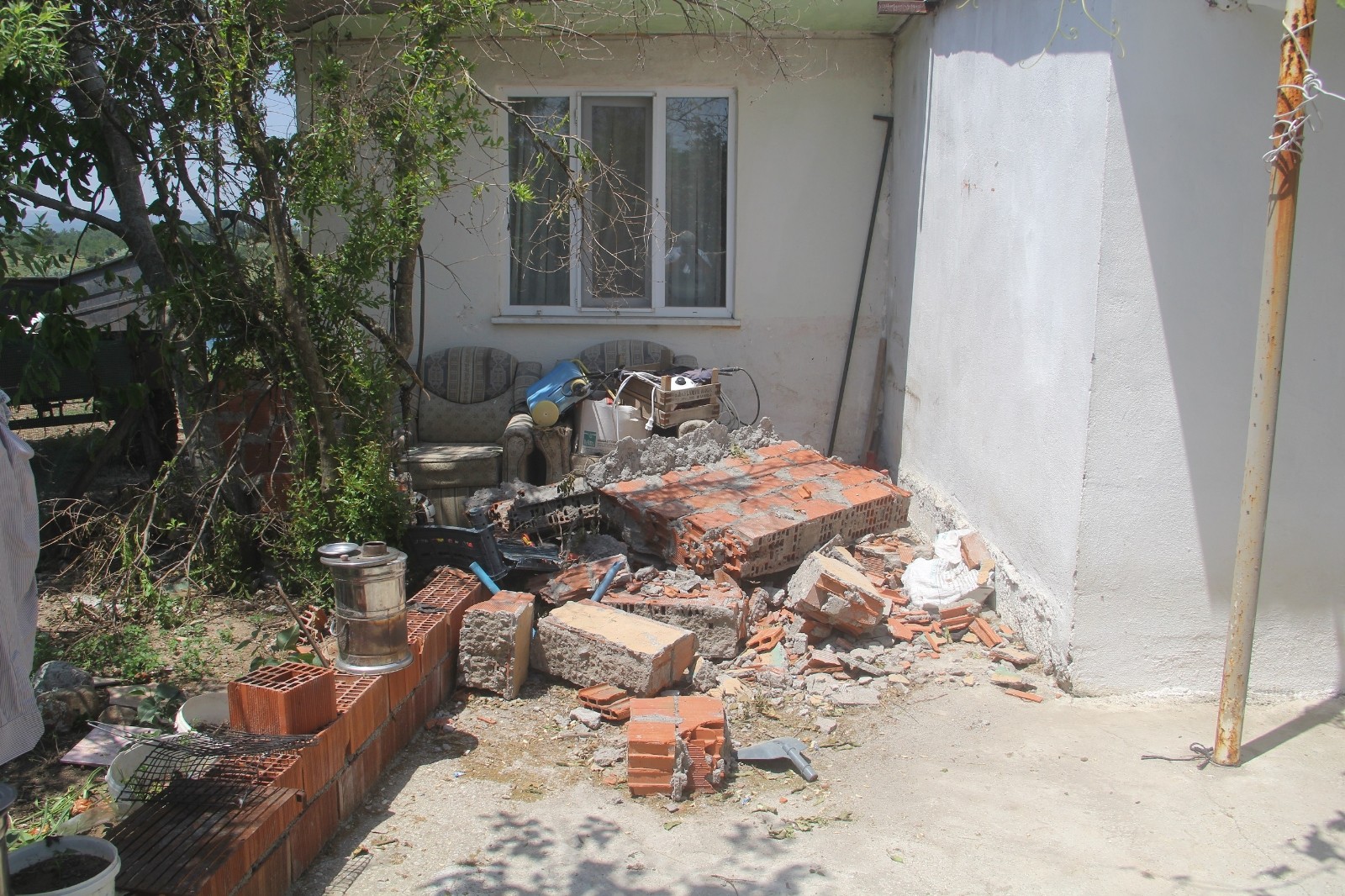 Çanakkale’de fırtınanın vurduğu bölgelerde hasar tespit çalışması yapıldı