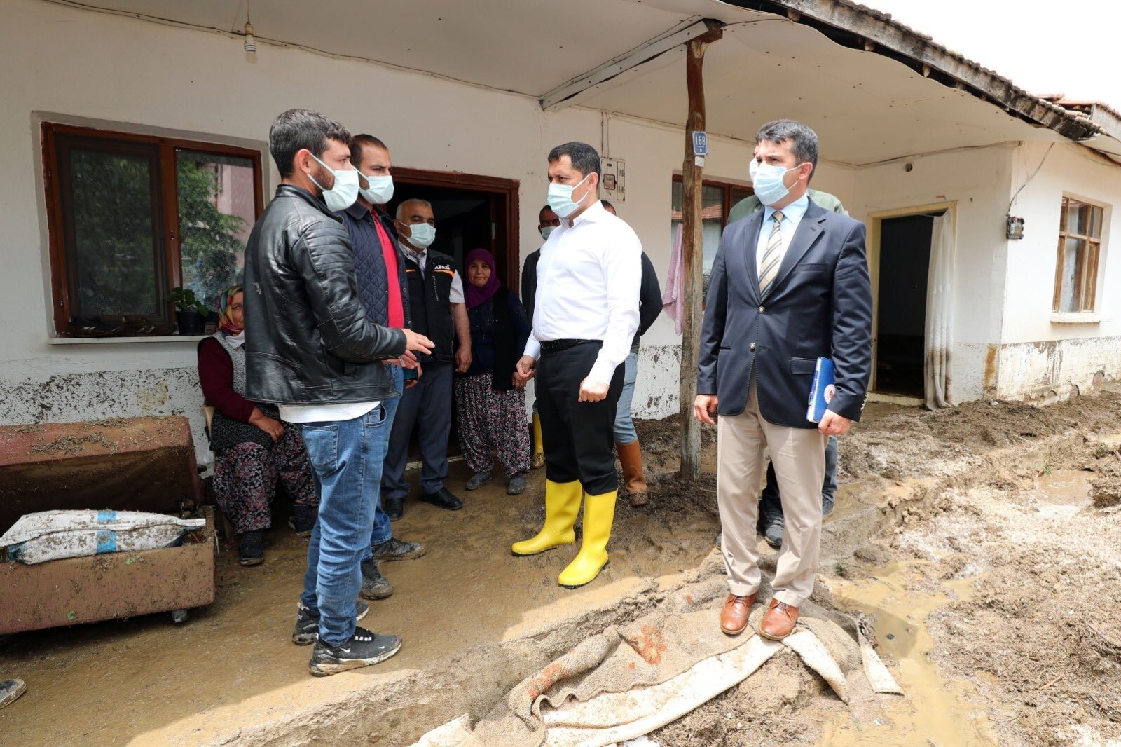 Amasya’da sel ev ve ahırlara zarar verdi Amasya Haberleri