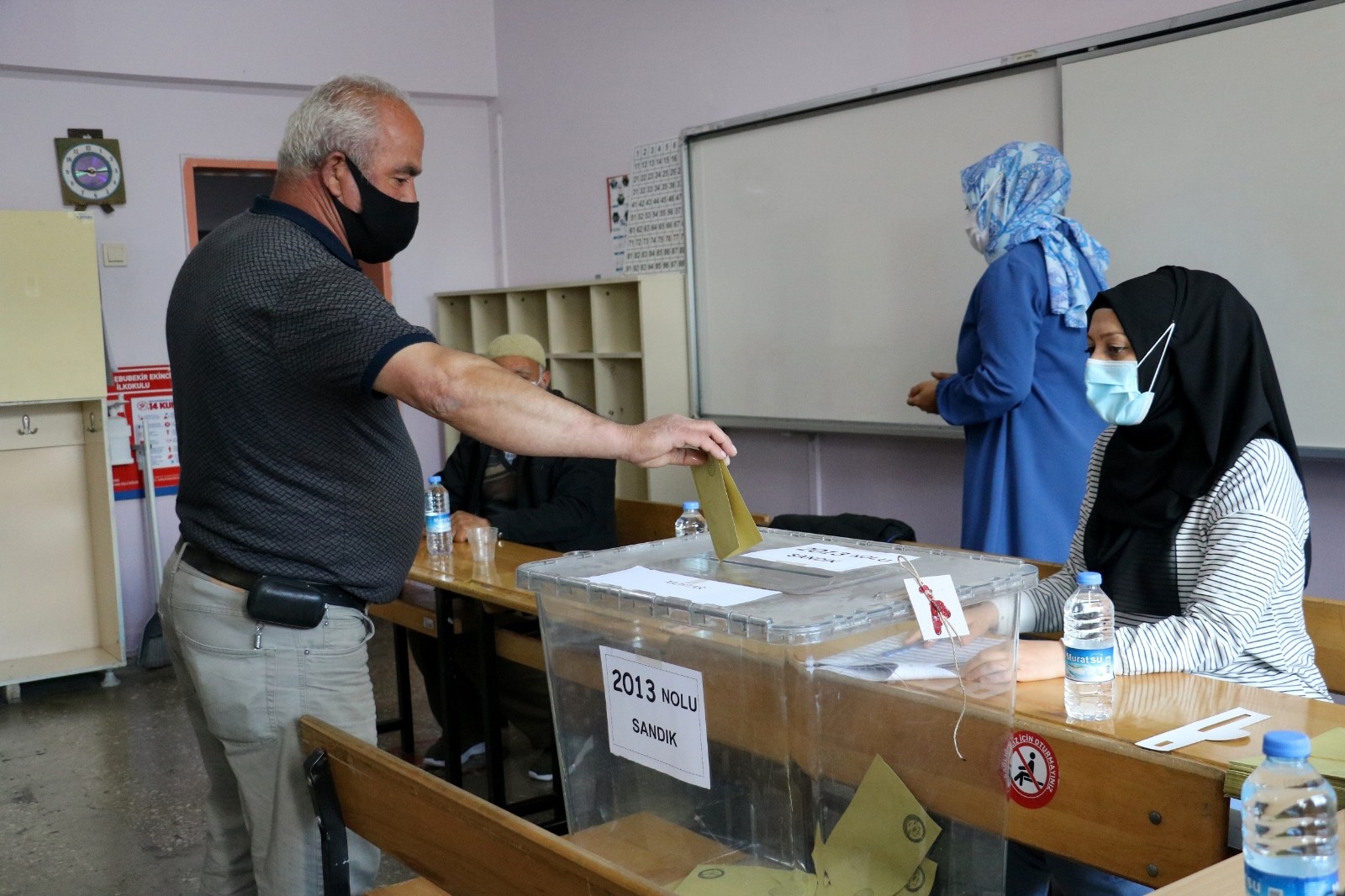 Sivas’ta 27 köy ve mahallede muhtarlık ara seçimine başlandı