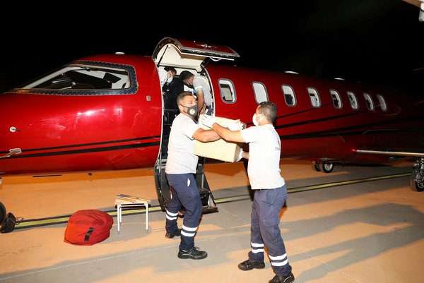 Türkiye’den KKTC’ye 50 bin doz koronavirüs aşısı gönderildi