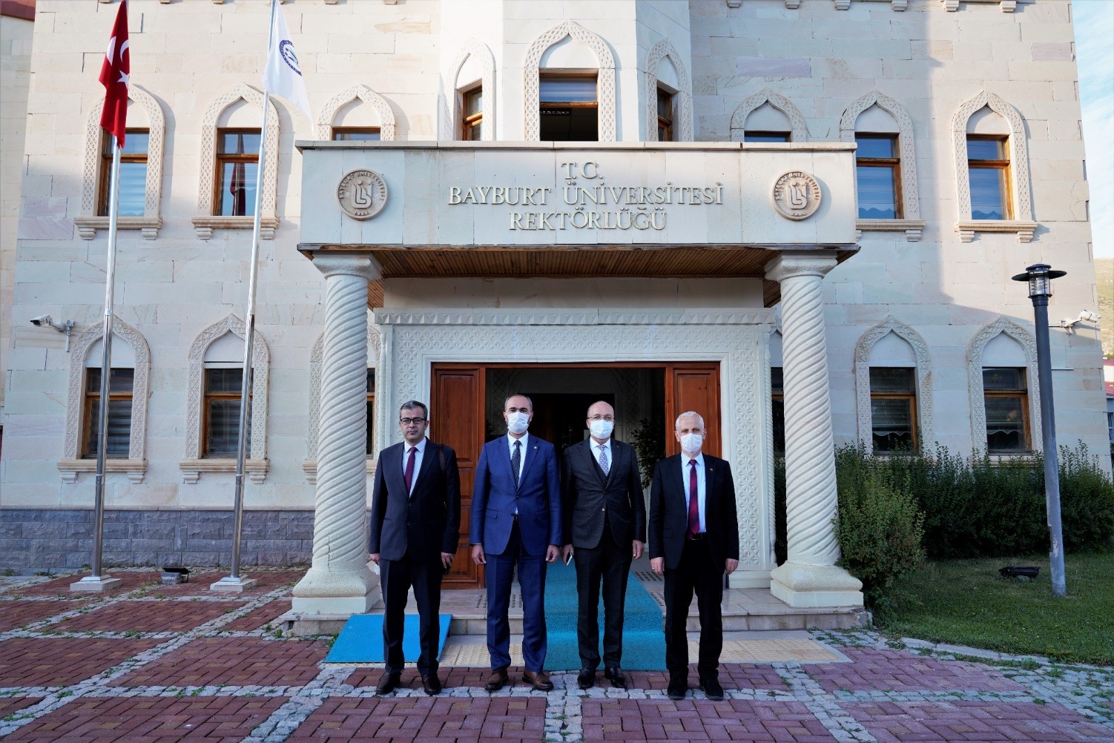 gumushane universitesi rektoru zeybek ten rektor turkmen e ziyaret bayburt haberleri