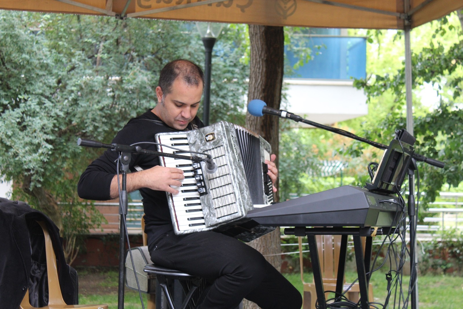 Başkent’te sanatçılar açık hava konserlerine devam ediyor