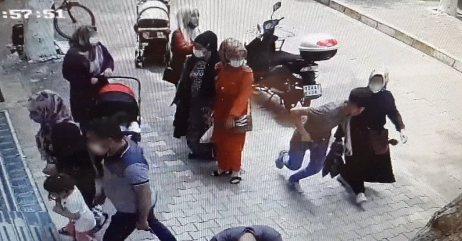Kapkaççılar hamile kadının cüzdanını çaldı