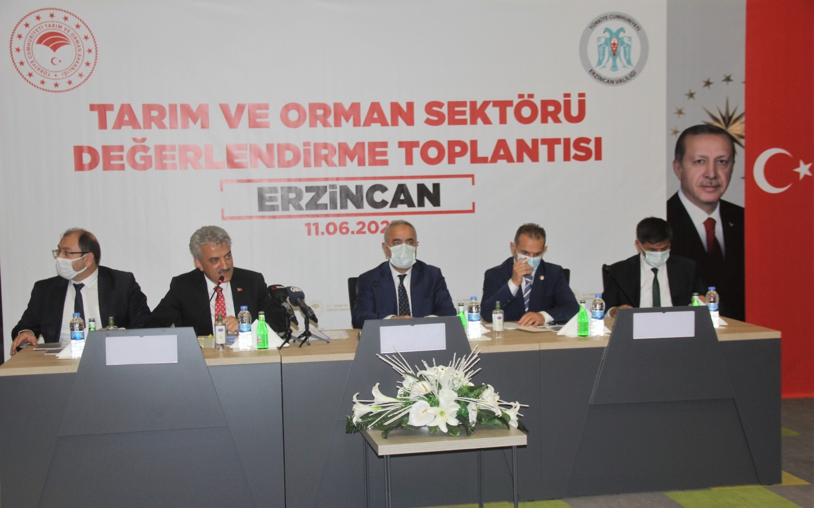 Tarım ve Orman Bakan Yardımcısı Tunç, Erzincan’da tarım sektörü temsilcileriyle buluştu