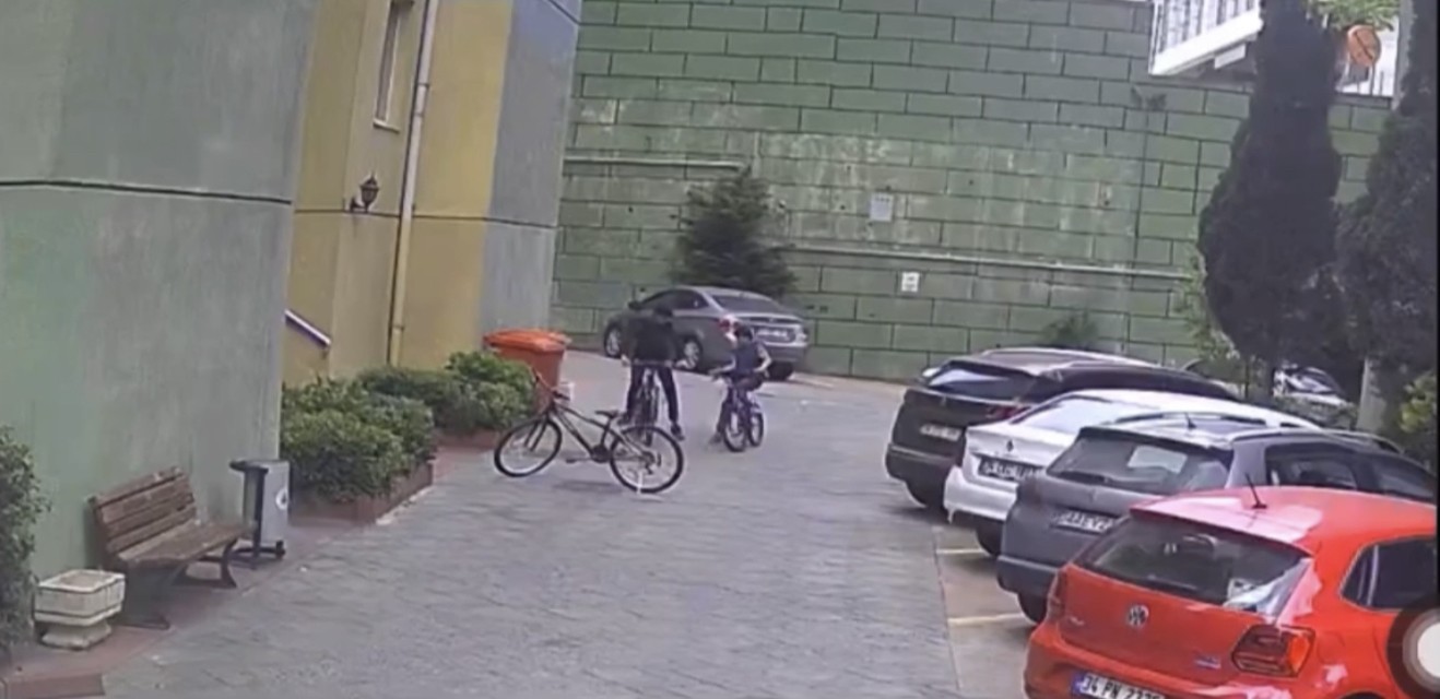 Özel İstanbul’da ilginç bisiklet hırsızlığı: Eskisini bırakıp yenisini götürdü