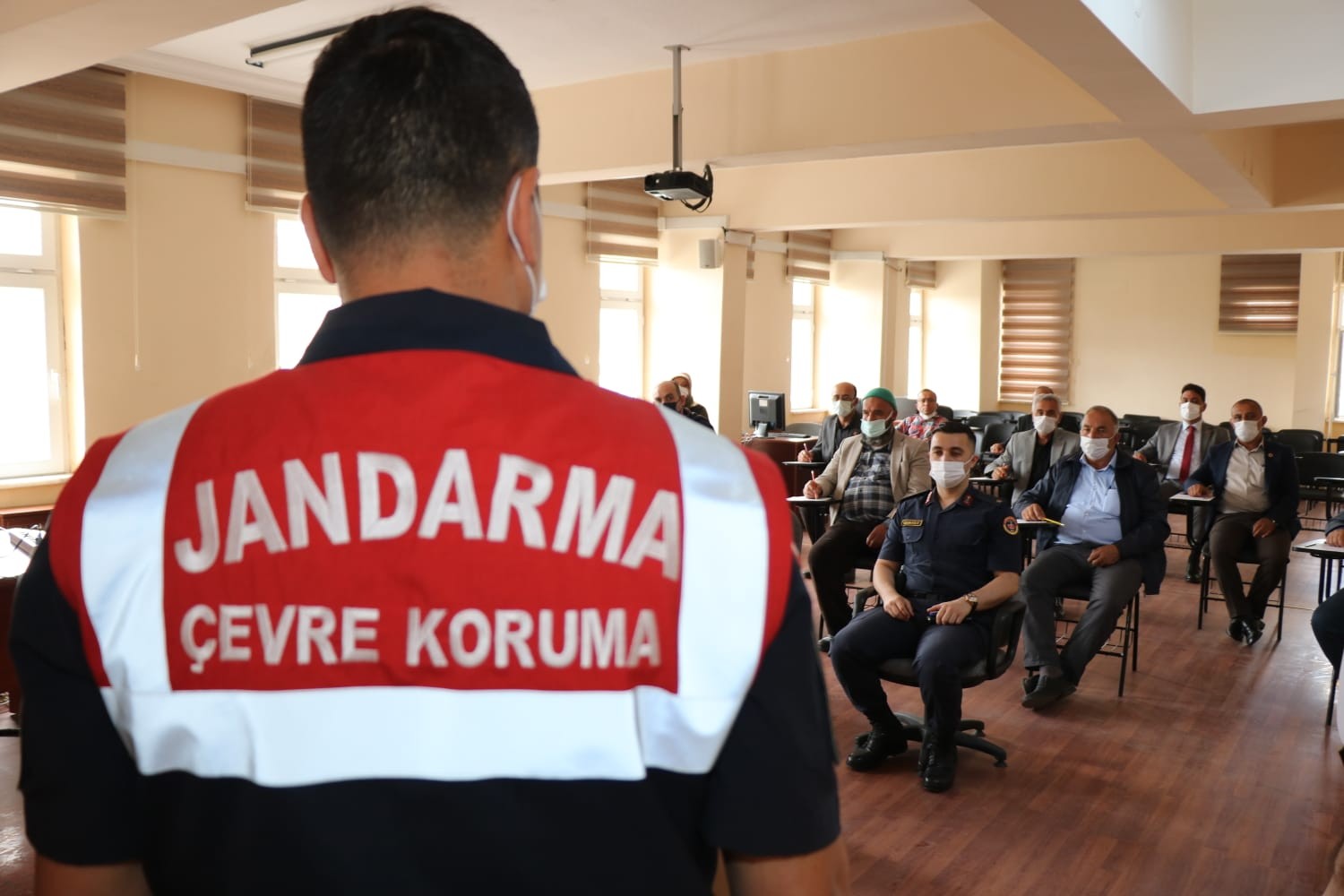 Kırıkkale’de jandarmadan vatandaşlara ’yaban hayatı’ eğitimi