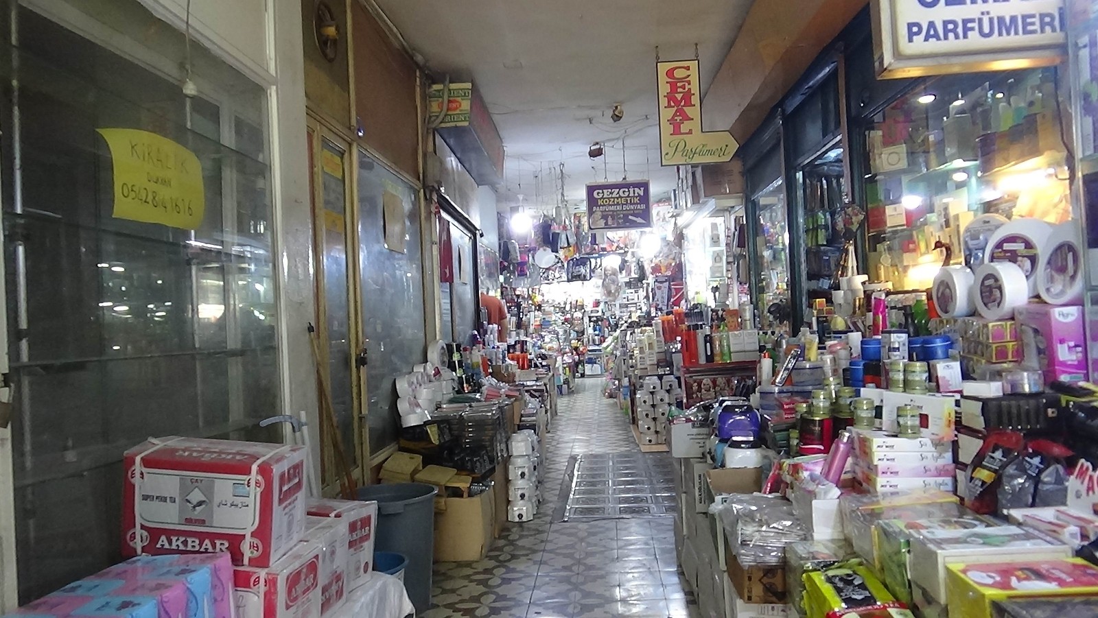 Kilis'te yüksek kira fiyatları iş yerlerini vurdu - Kilis Haberleri