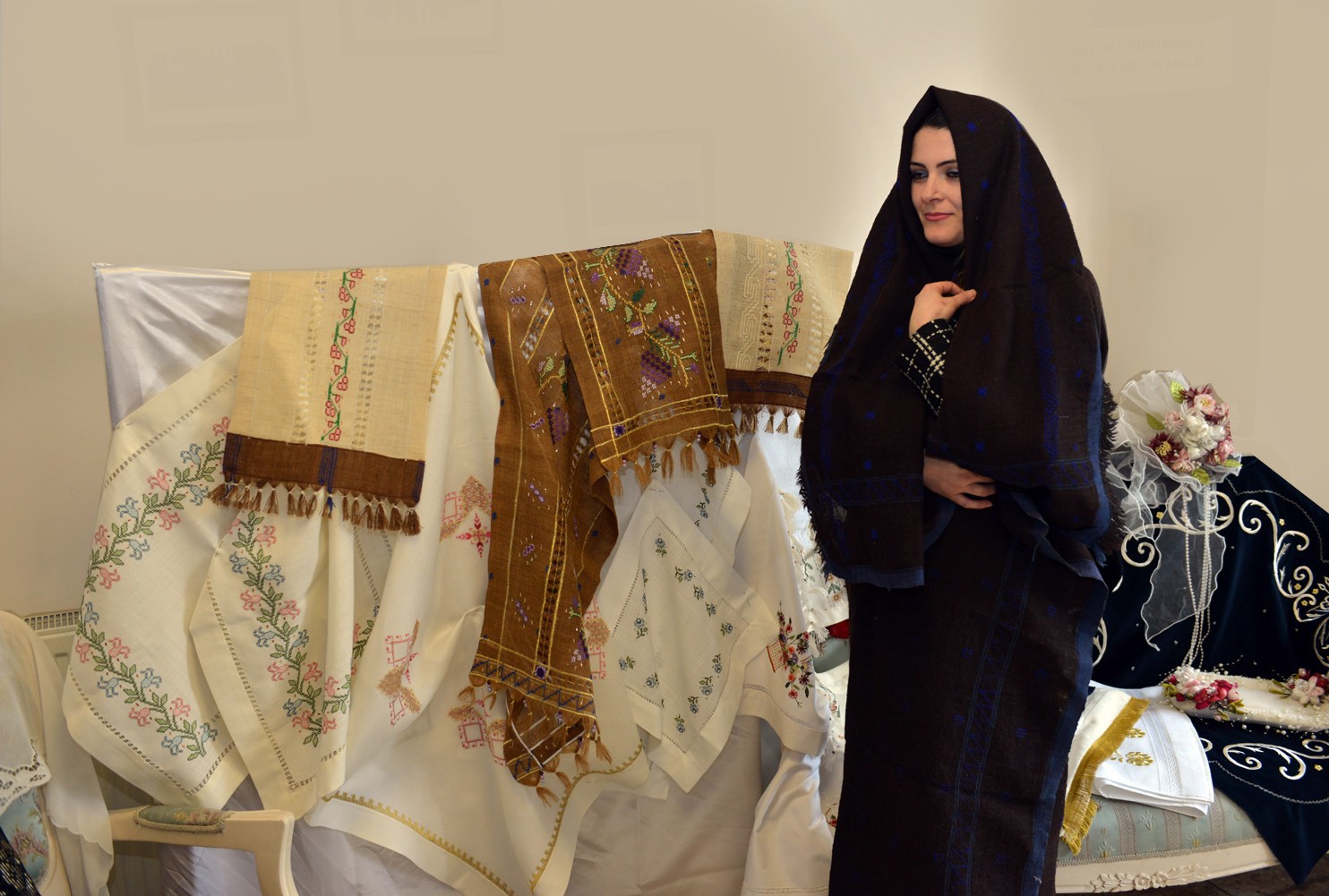 Geçmiş yıllarda genç kızların çeyiz sandıklarını süsleyen ihram yaşatılmaya çalışılıyor