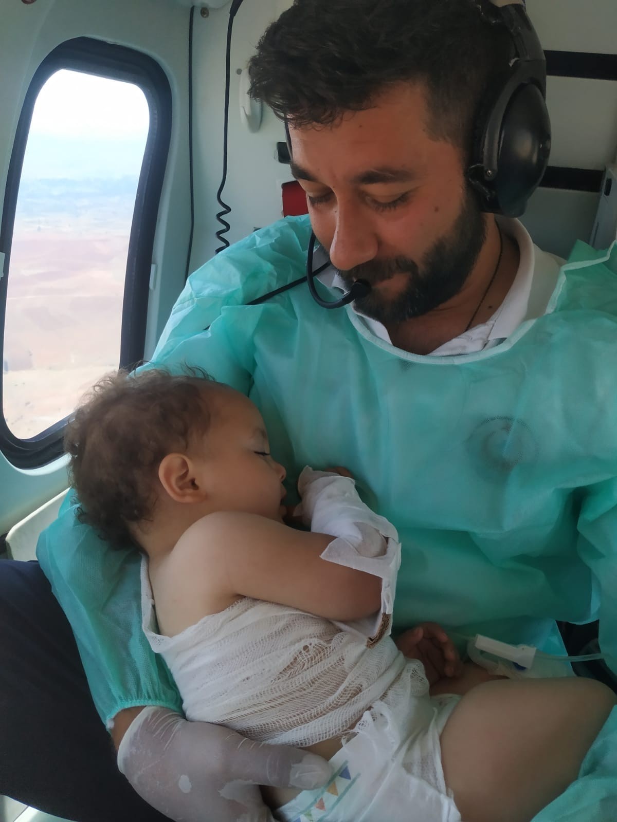 Ambulans helikopterde görevli ATT, Türkiye’nin ikinci defa içini ısıttı