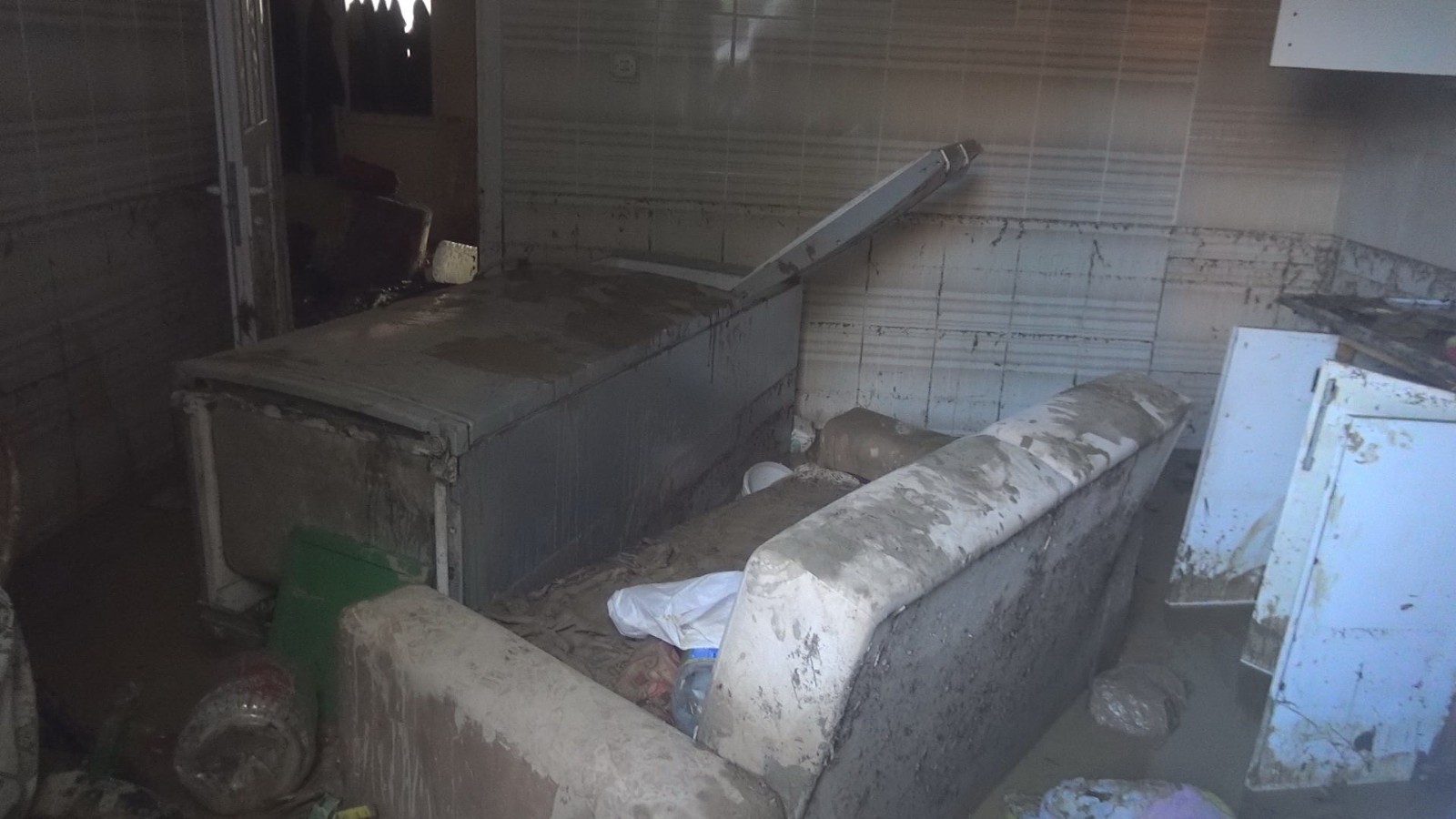(Özel) Yaşlı çift sel dehşetini korku dolu gözlerle anlattı Bartın