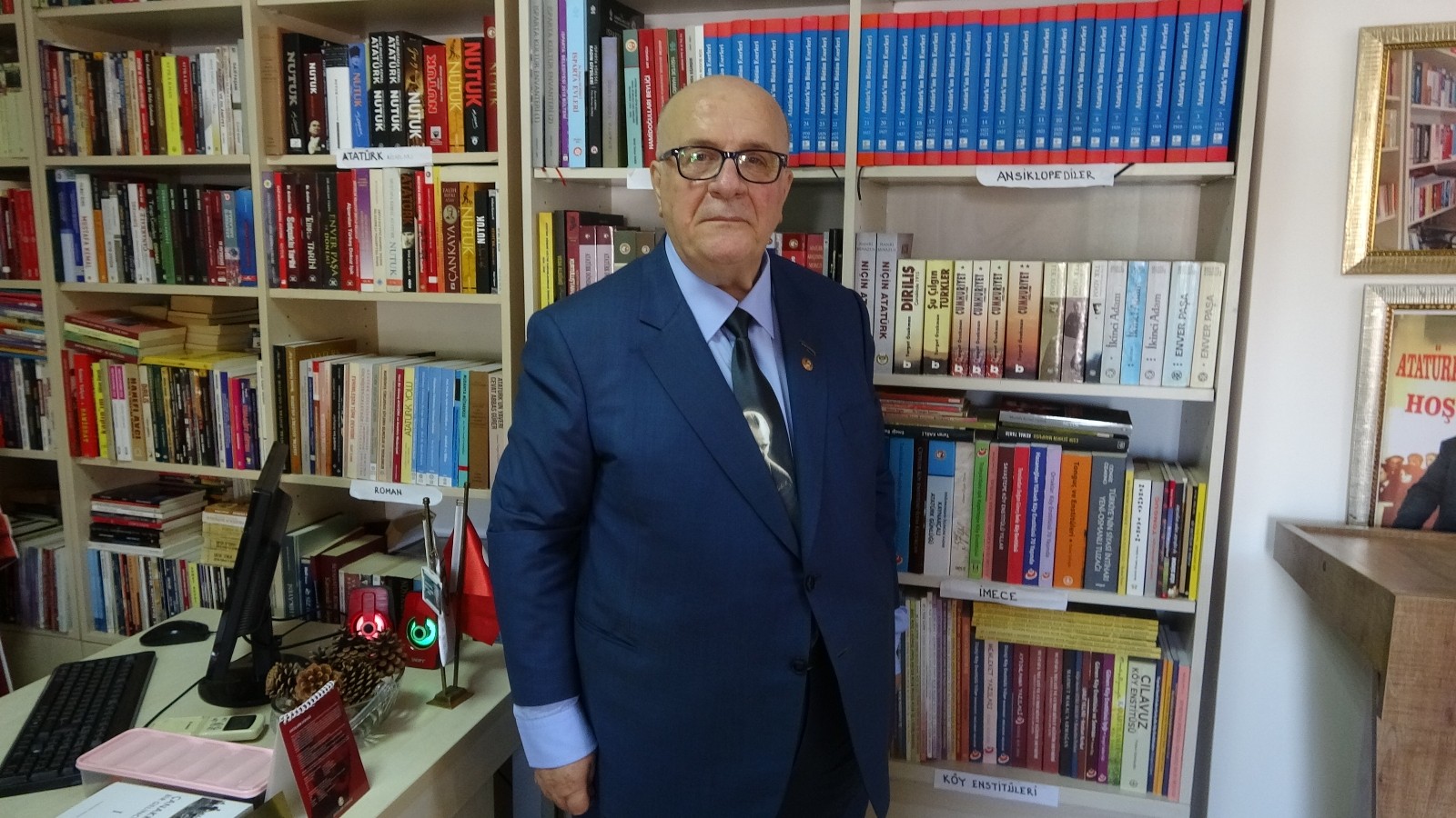 Noterlikten emekli oldu, Atatürk Kütüphanesi kurdu