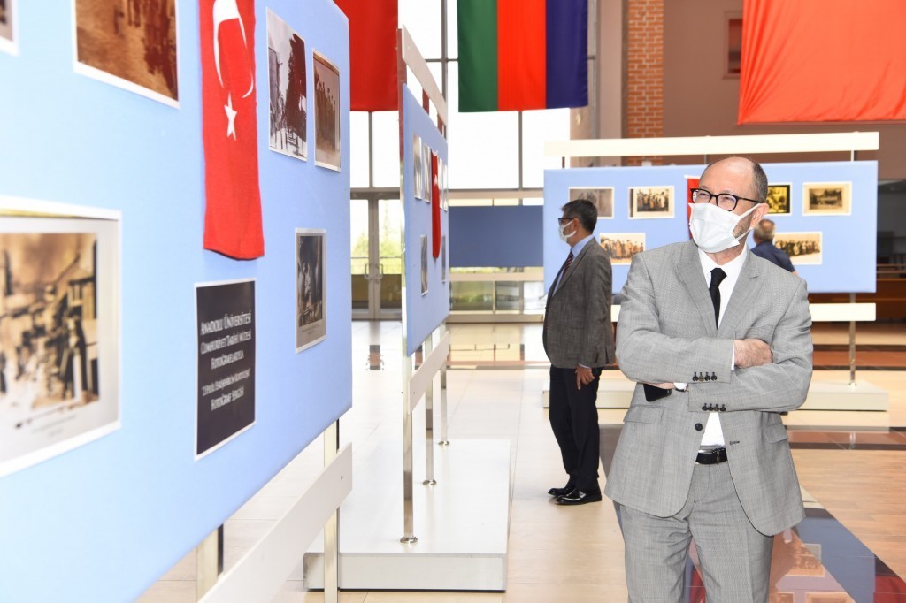 Anadolu Üniversitesi’nden ’2 Eylül Eskişehir’in Kurtuluşu’ fotoğraf sergisi