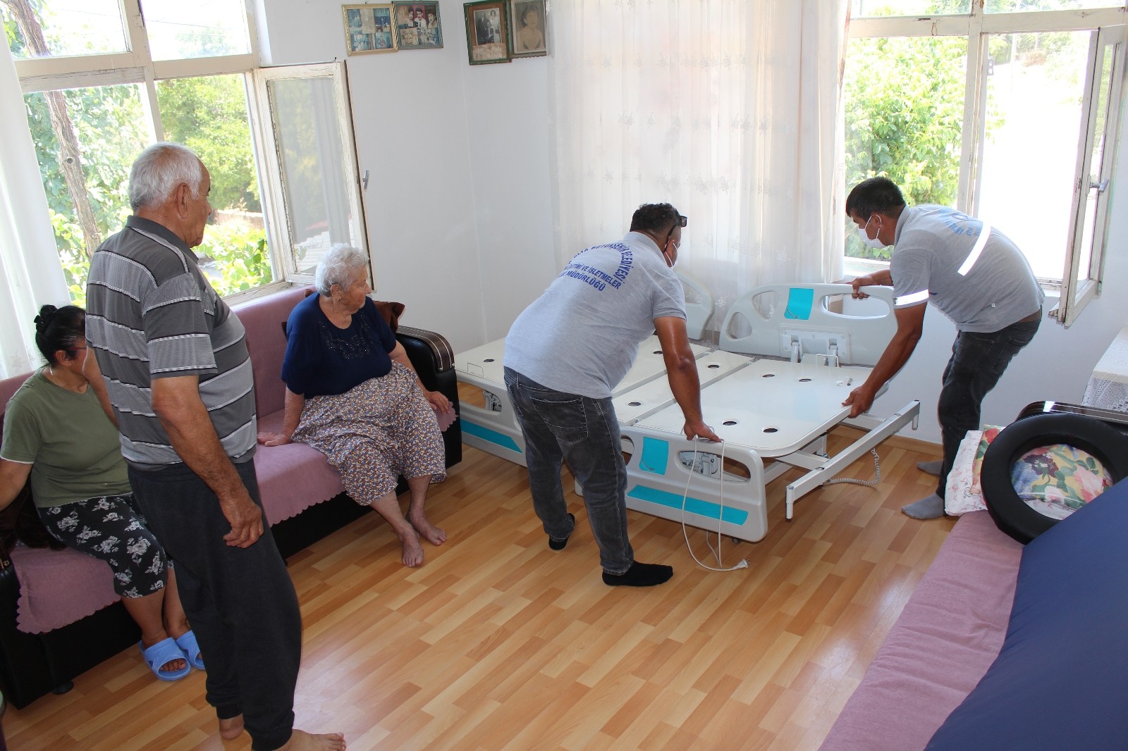 Büyükşehir’den 15 kişiye tam donanımlı hasta yatağı
