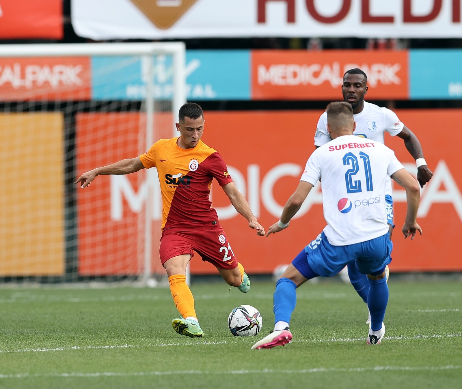 Galatasaray hazırlık maçında Farul Constanta’ya 3-1 mağlup oldu