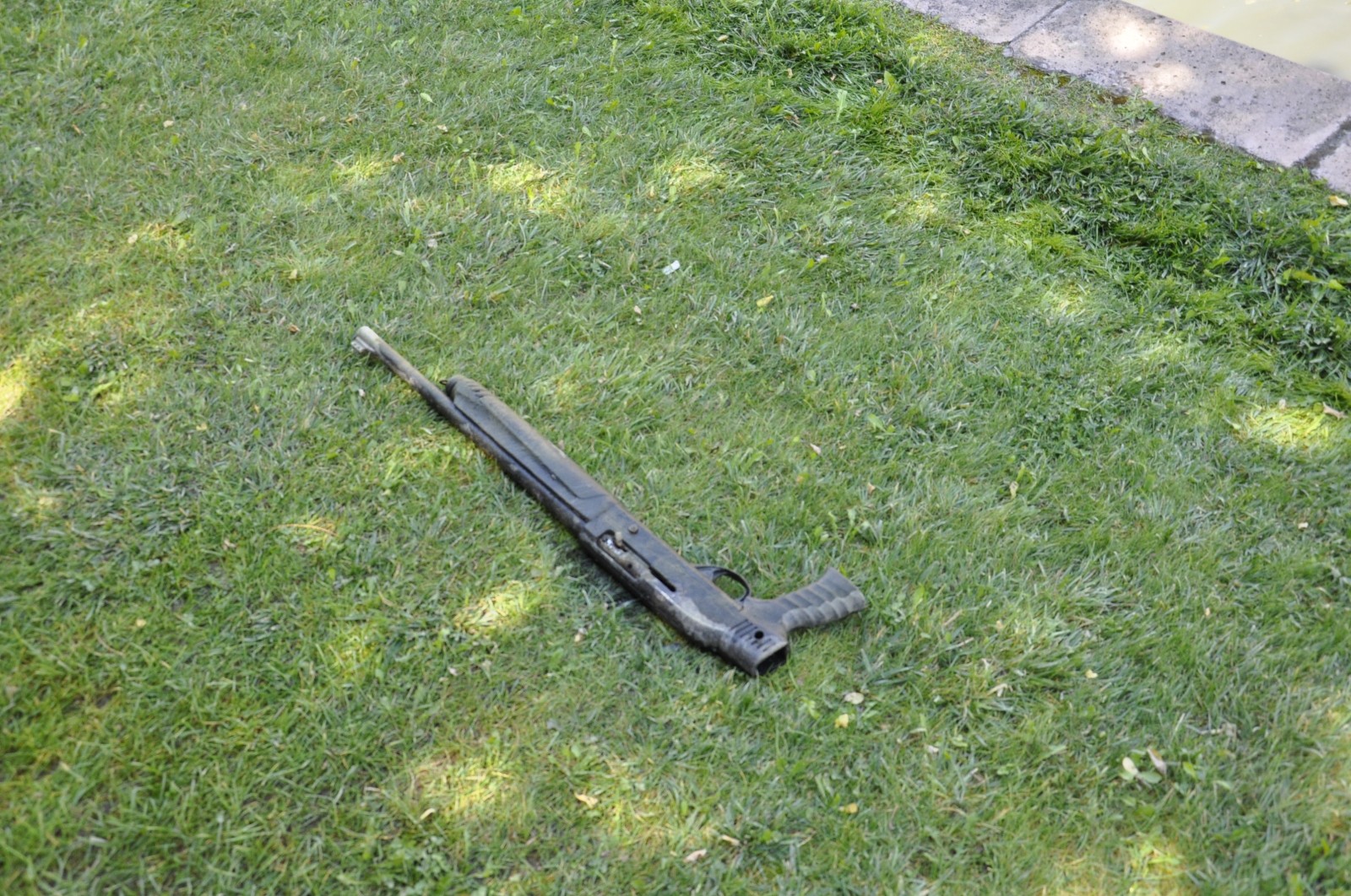 Kayıp şahısların arandığı Porsuk Çayı’nda pompalı tüfek bulundu Kayıp şahısların arandığı Porsuk Çayı’nda pompalı tüfek bulundu