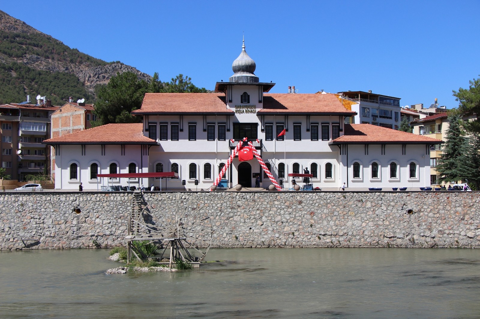 Amasya’daki Saraydüzü Kışla Binası kütüphane oldu