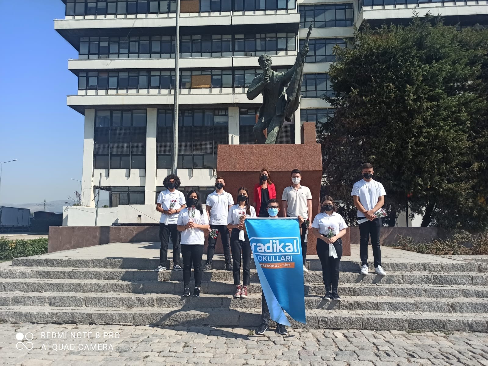 Radikal Okulları öğrencileri, İzmir’in kurtuluşunu ders olarak yerinde işlediler