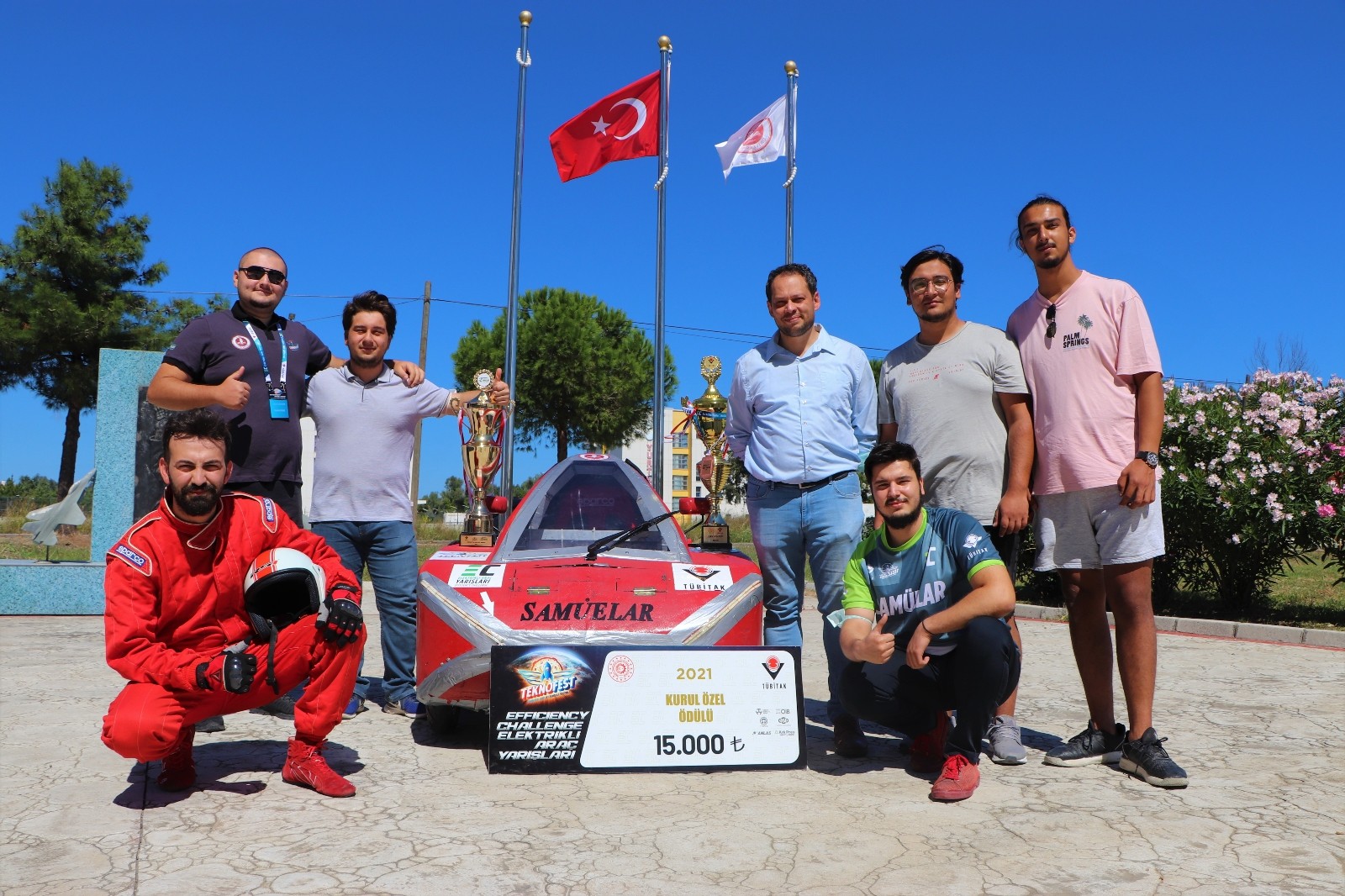 1 TL ile 250 kilometre giden elektrikli araç yaptılar,  TEKNOFEST’te 2 ödül birden aldılar