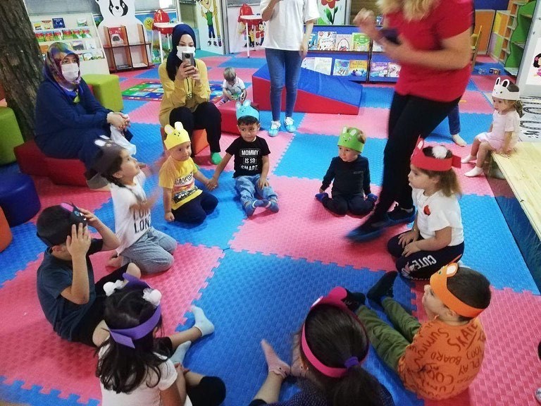Sincan Bebek Kütüphanesinde minikler İngilizce öğreniyor