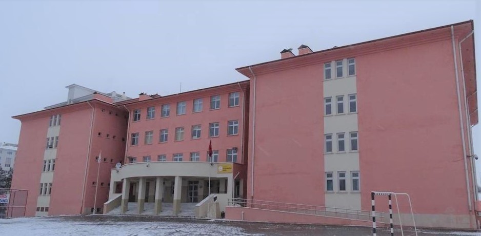 Kütahya’da Fatih Anadolu Lisesi’nde bir sınıf daha karantinaya alındı