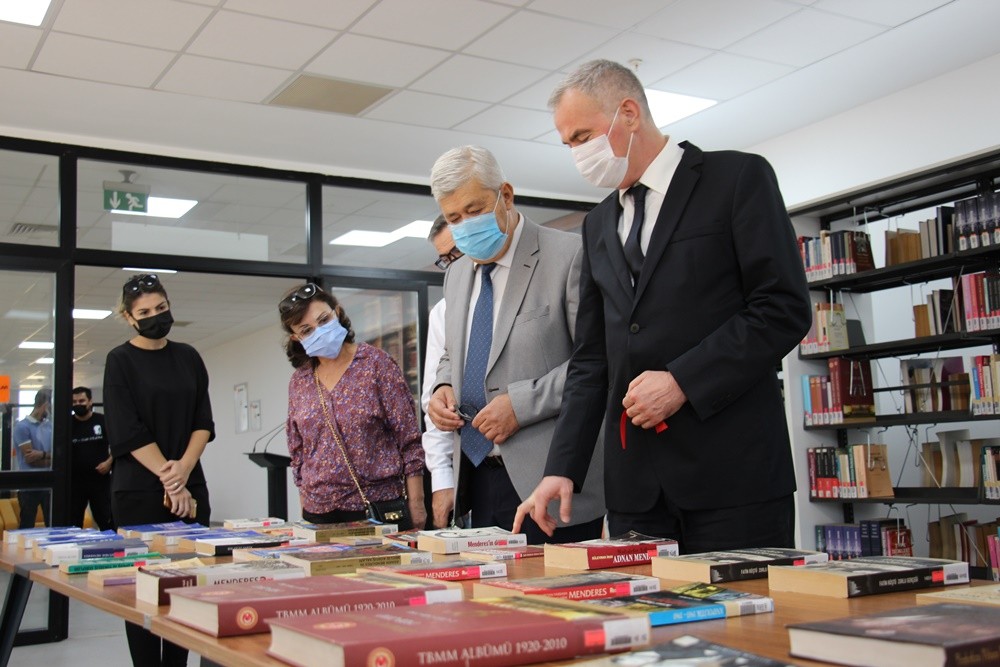 ADÜ’de ’60 yıl sonra Başbakan Adnan Menderes’ isimli kitap sergisi açıldı