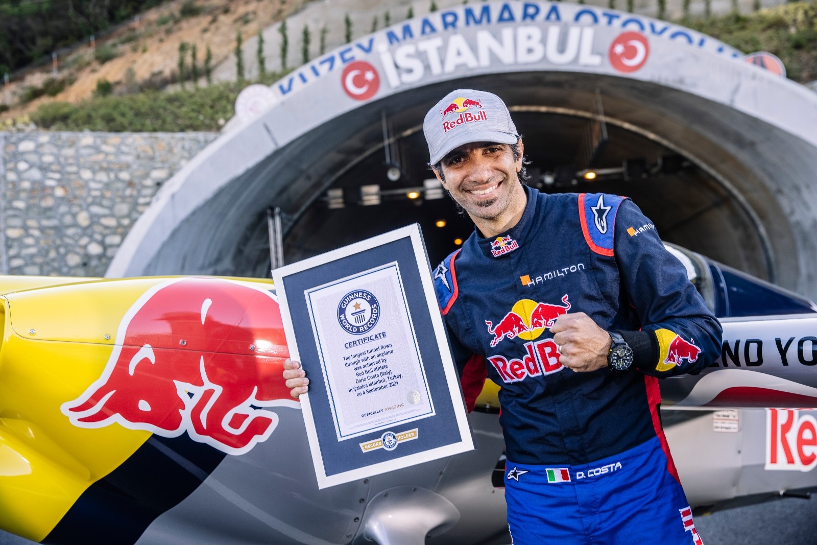 Dünya rekorlu Red Bull’un ‘Tünel Geçişi’ İstanbul’u dünyaya tanıttı