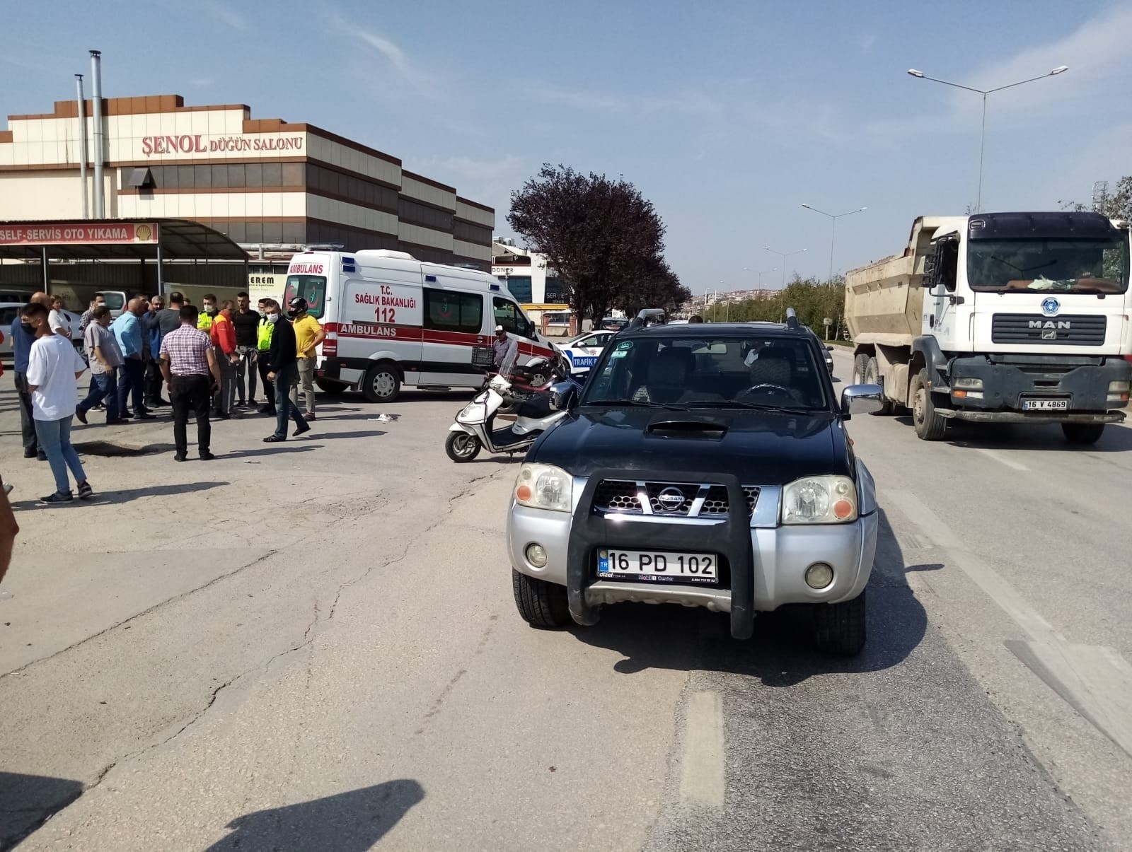 Bursa’da kamyonetle motosiklet çarpıştı
