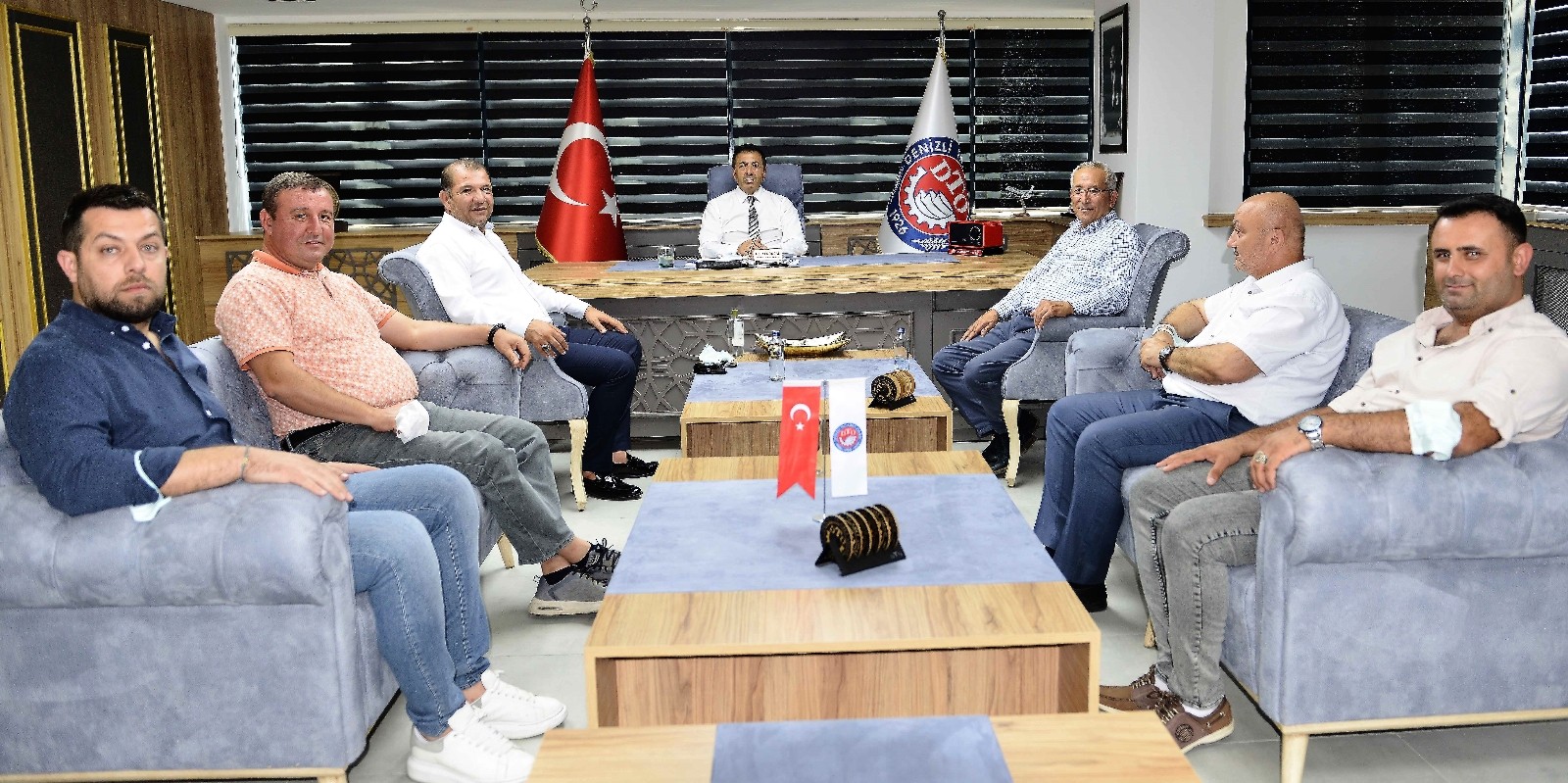 DTO Başkanı Erdoğan, servis aracı işletmecilerini dinledi