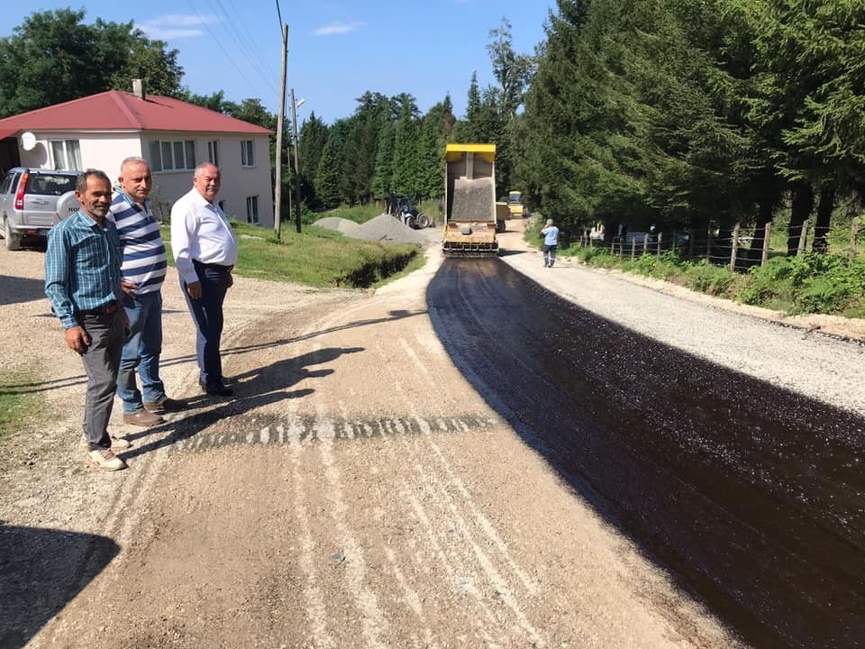 Perşembe’de asfalt çalışmaları sürüyor