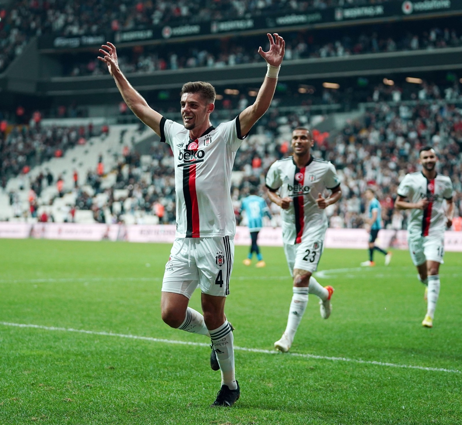 Montero’nun Süper Lig’deki ilk gol sevinci! #istanbul