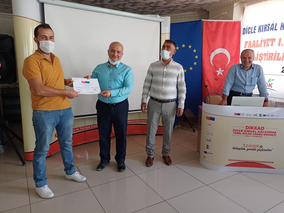 DİKKAD’dın Dicle’deki eğitimini alan üreticiler sertifikalarını aldı #diyarbakir