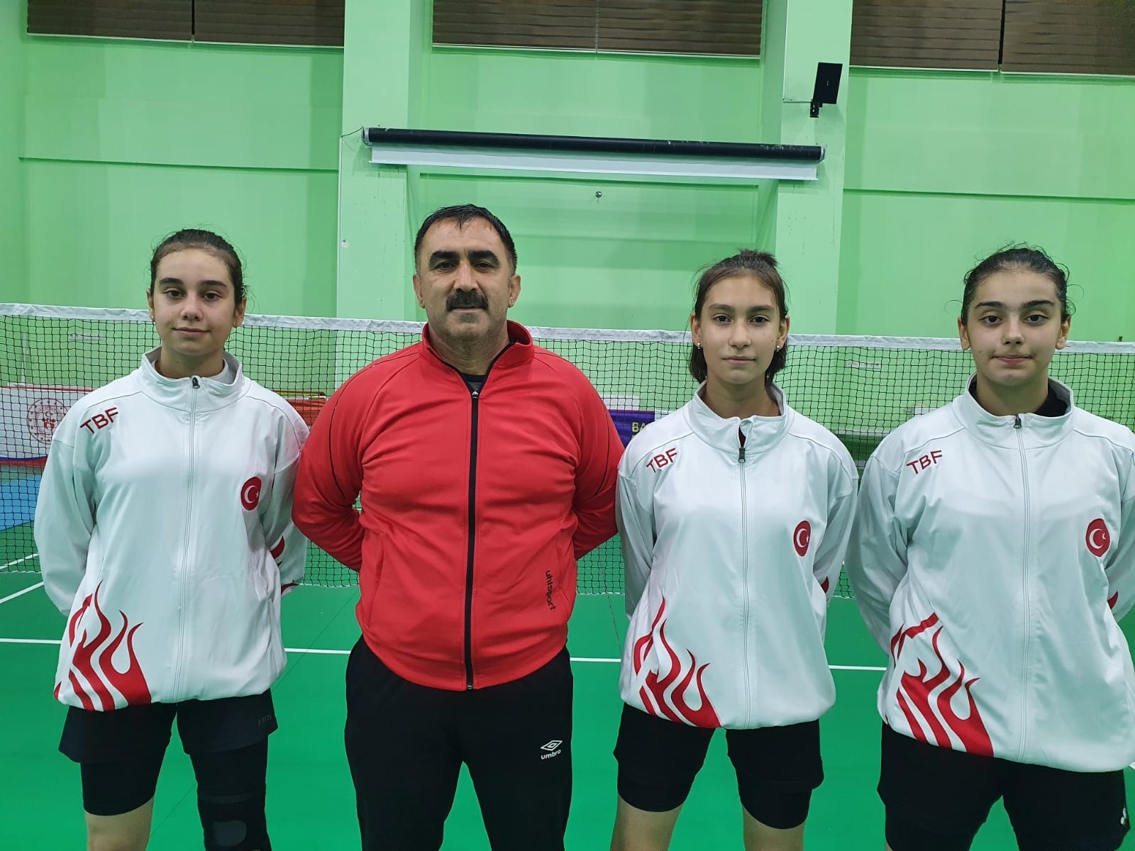 Erzincanlı milli sporcular Hırvatistan’da U 15 Uluslararası Badminton turnuvasına katılacak #erzincan