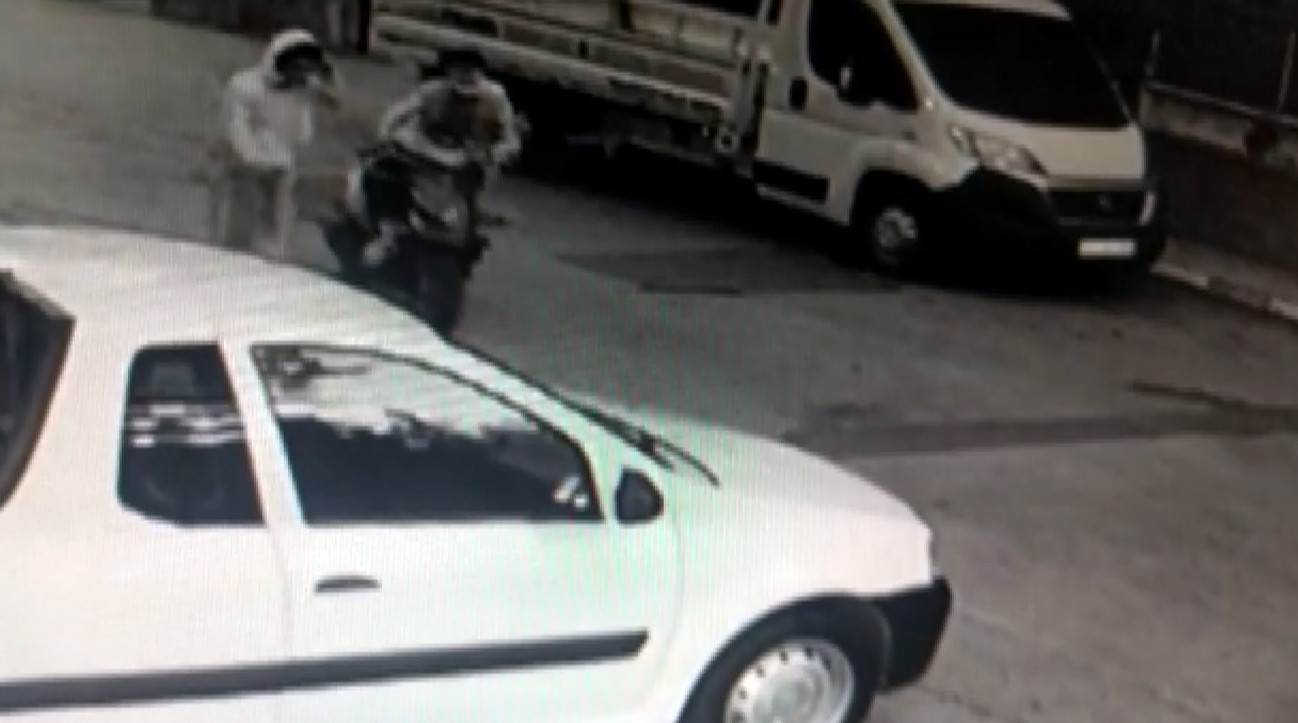 Çaldıkları motosikleti yolcu otobüsü ile kaçırdılar #kahramanmaras