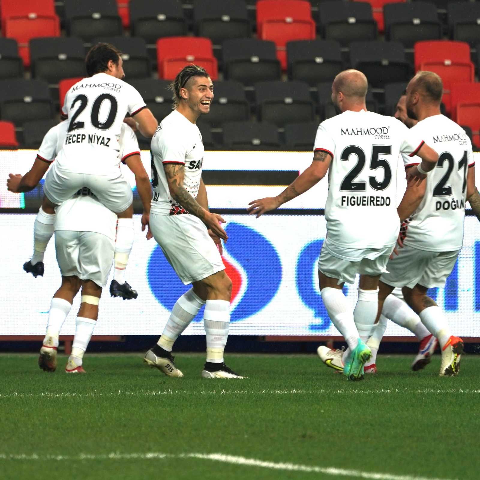 Süper Lig: Gaziantep FK: 1 - Başakşehir: 0 (Maç sonucu) #gaziantep