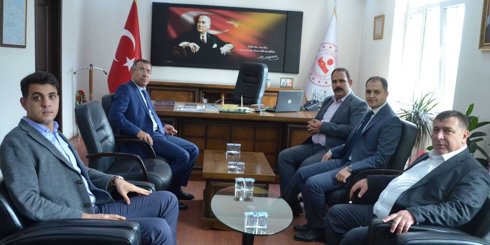 Başkan Özkan Alp misafirlerini ağırladı