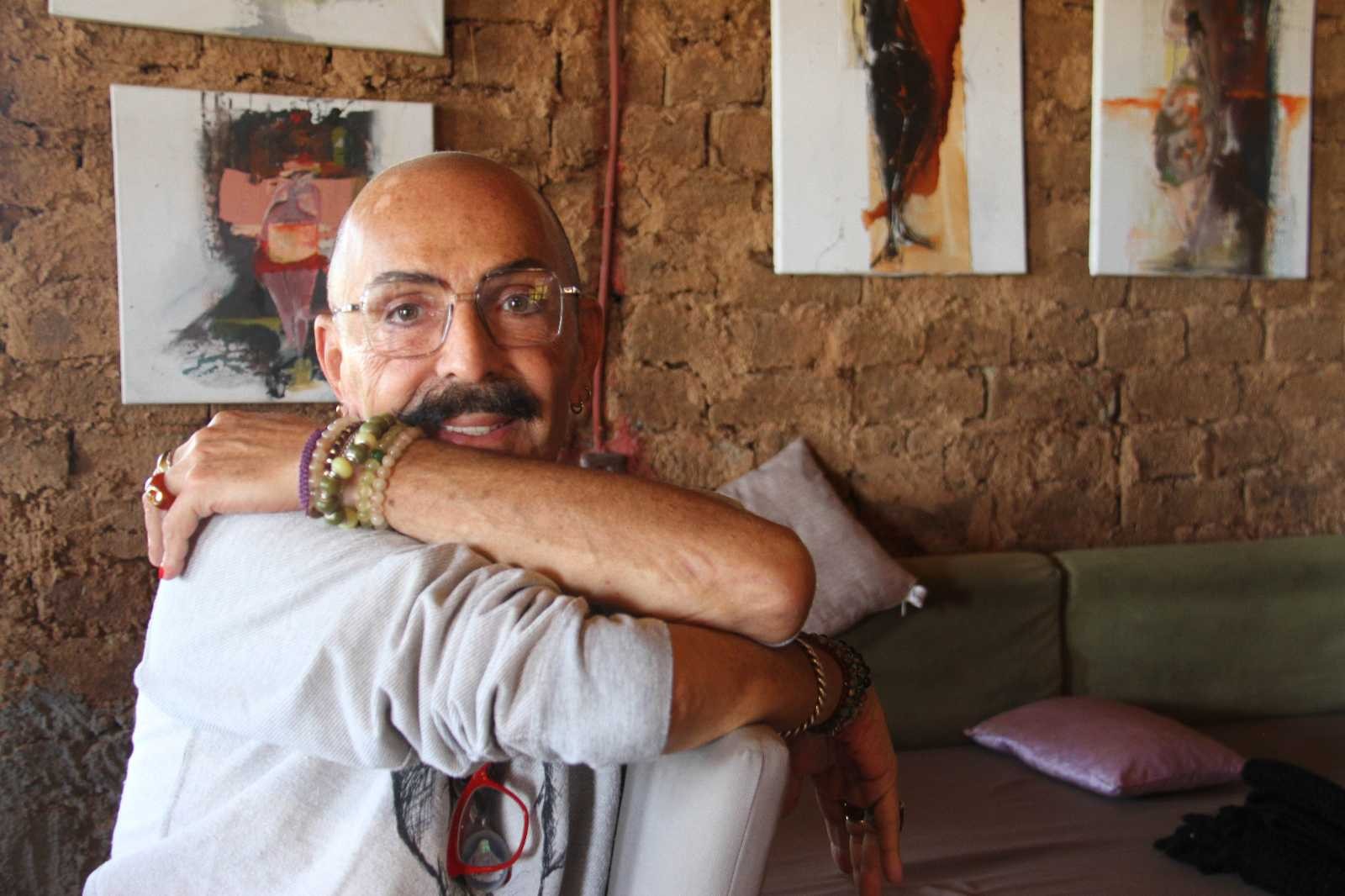 Ünlü modacı Cemil İpekçi, Sonsuz Şükran Köyü’ndeki kerpiç evini atölyeye dönüştürecek #konya