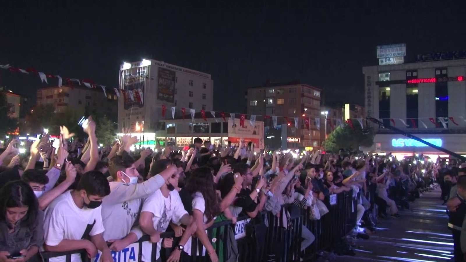 Bağcılar’da gençler Sagopa Kajmer, Canbay&Wolker konseriyle coştu #istanbul