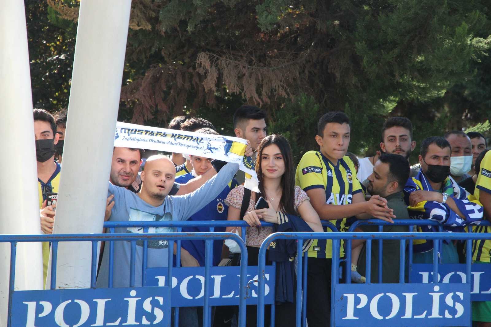 Fenerbahçe Hatay’da coşkuyla karşılandı #hatay