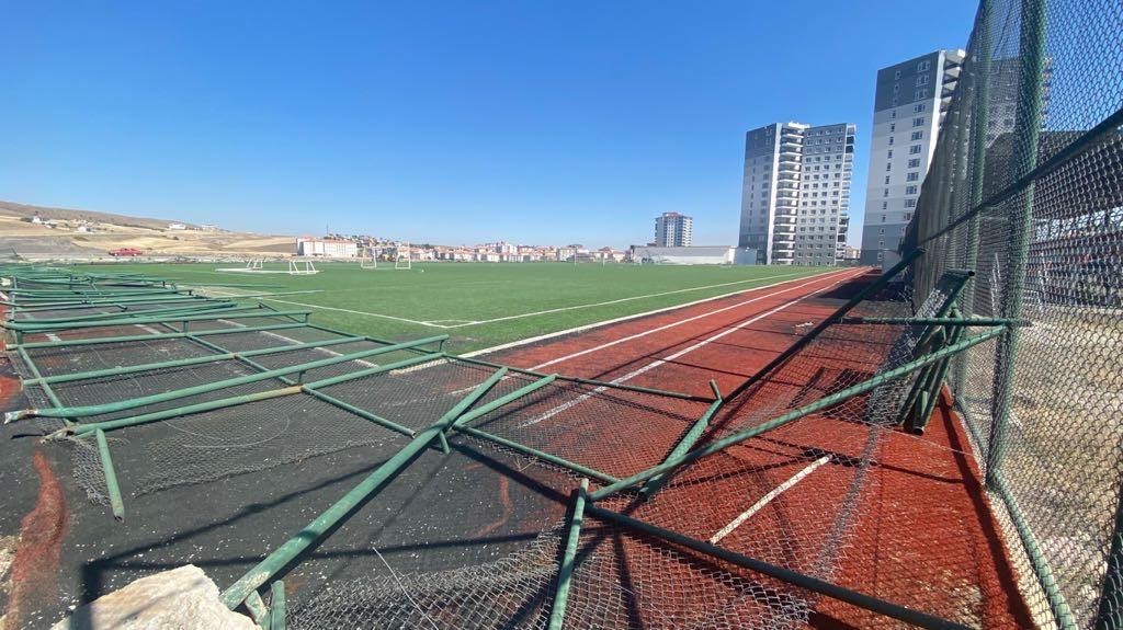 Pursaklar’da spor sahaları yenileniyor #ankara
