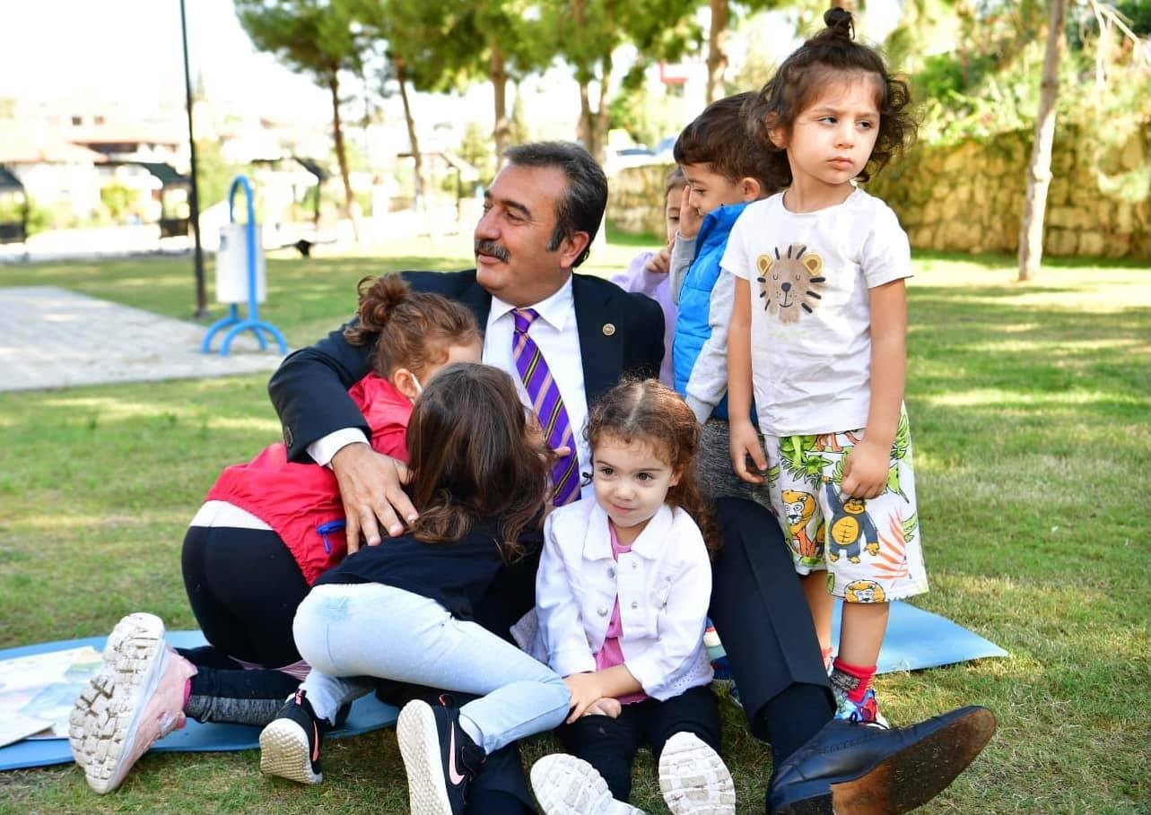 Başkan Soner Çetin güne çocuklarla başladı #adana