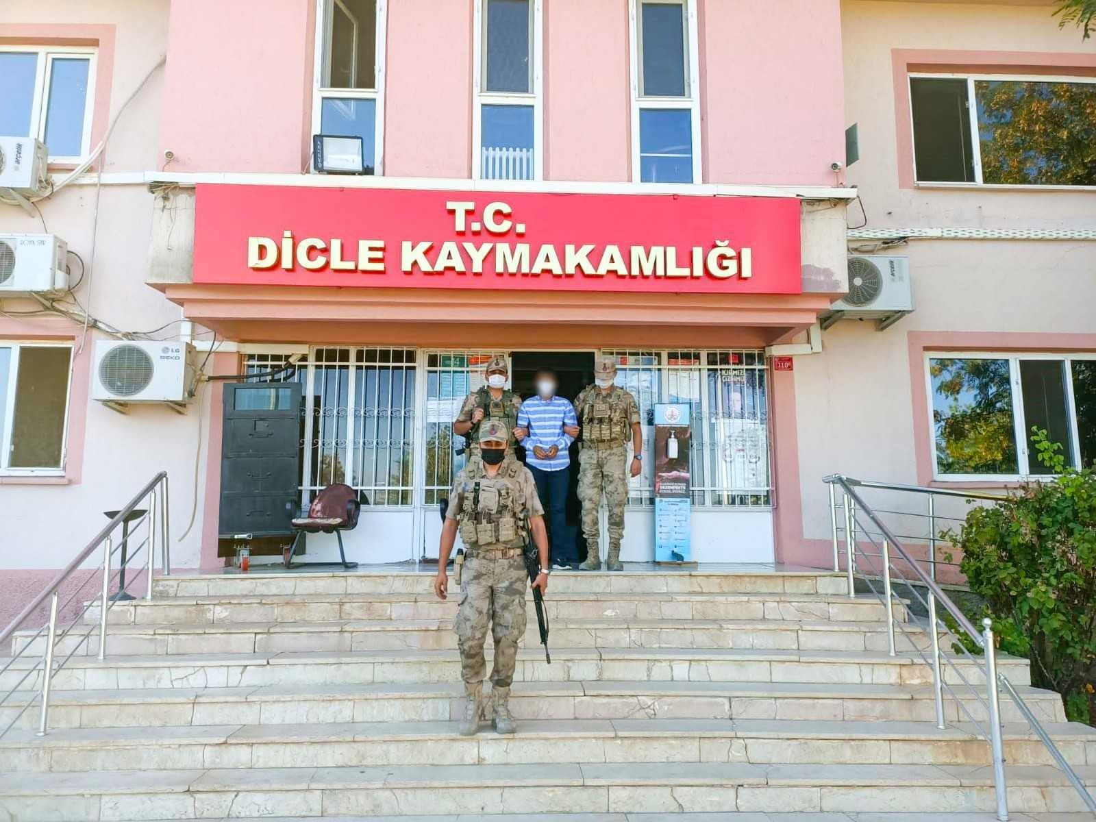 Diyarbakır’da hakkında 17 yıl 36 ay 10 gün hapis cezası olan şahsı JASAT yakaladı #diyarbakir