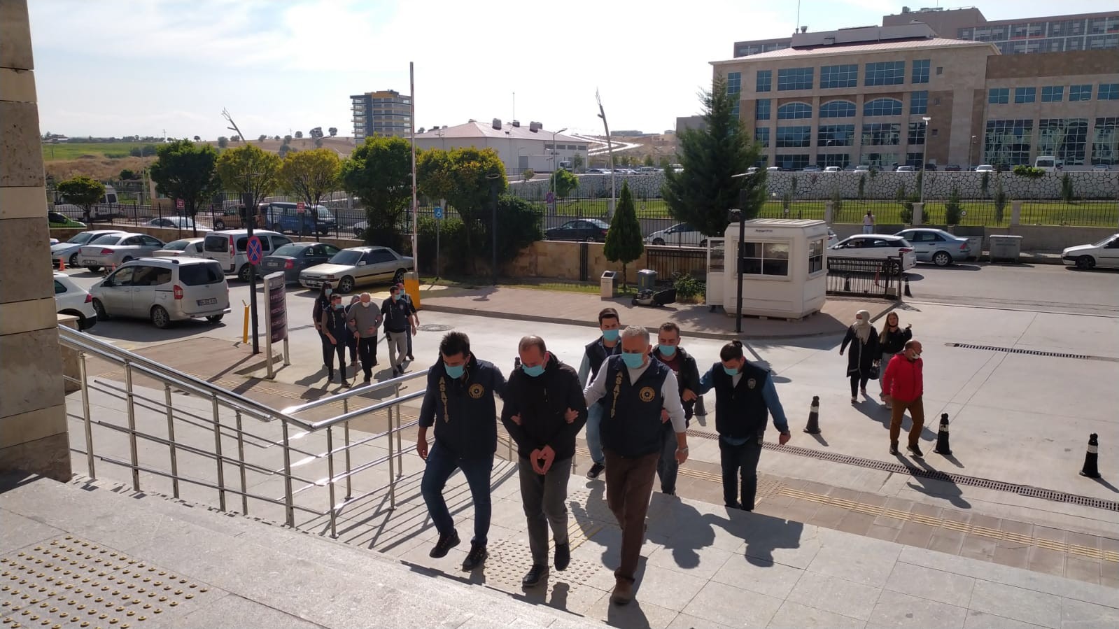 Kuyumculara korku salan 3 dolandırıcı tutuklandı #usak