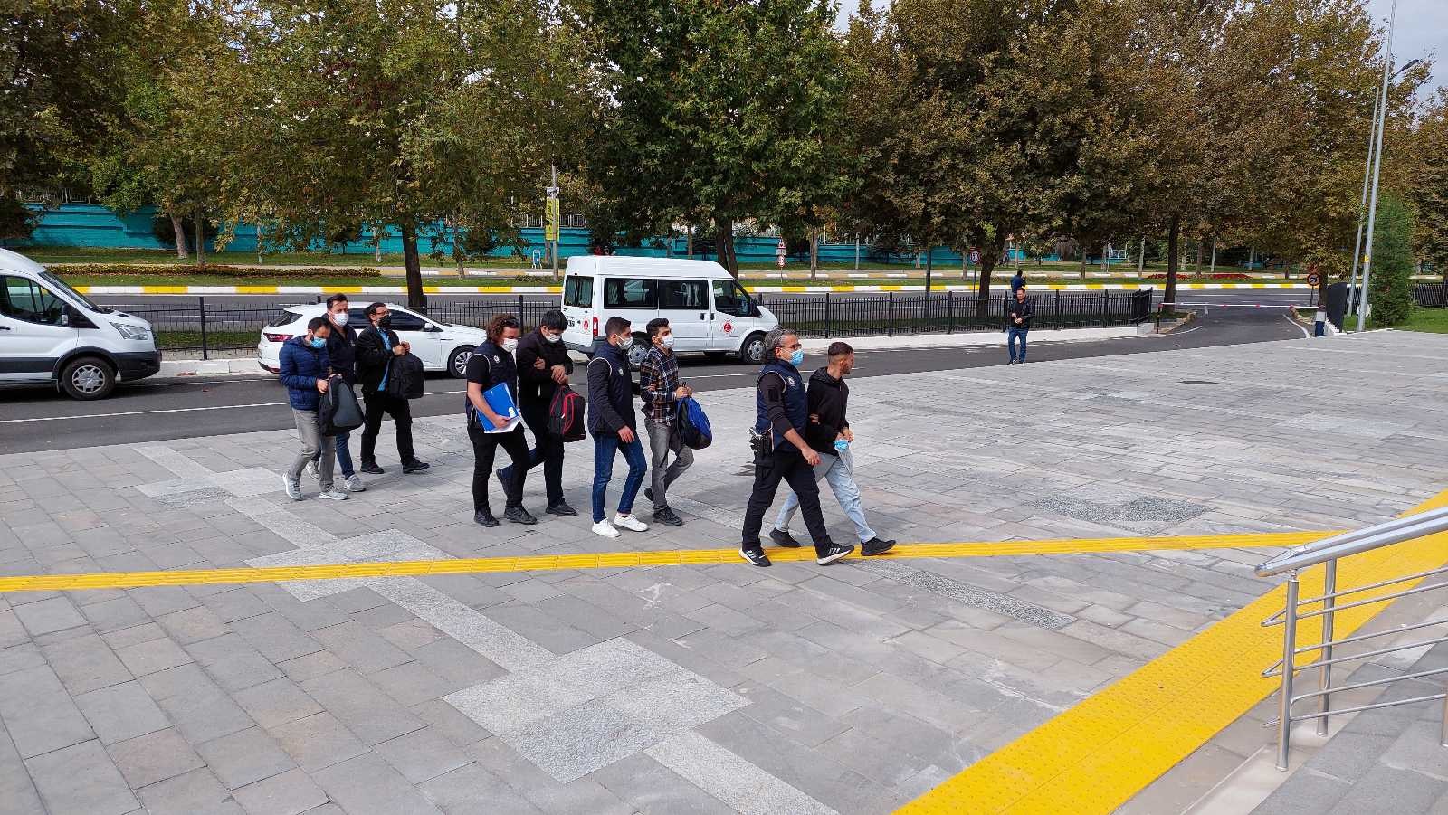 Yunanistan’a kaçmaya çalışan FETÖ üyeliğinden hükümlü 5 kişi yakalandı #tekirdag
