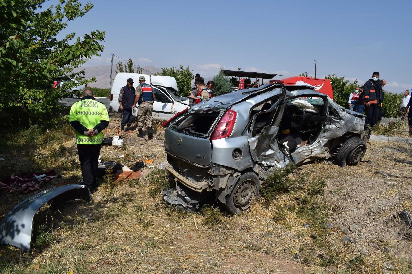 Malatya’da feci kaza: 3 ölü, 4 yaralı